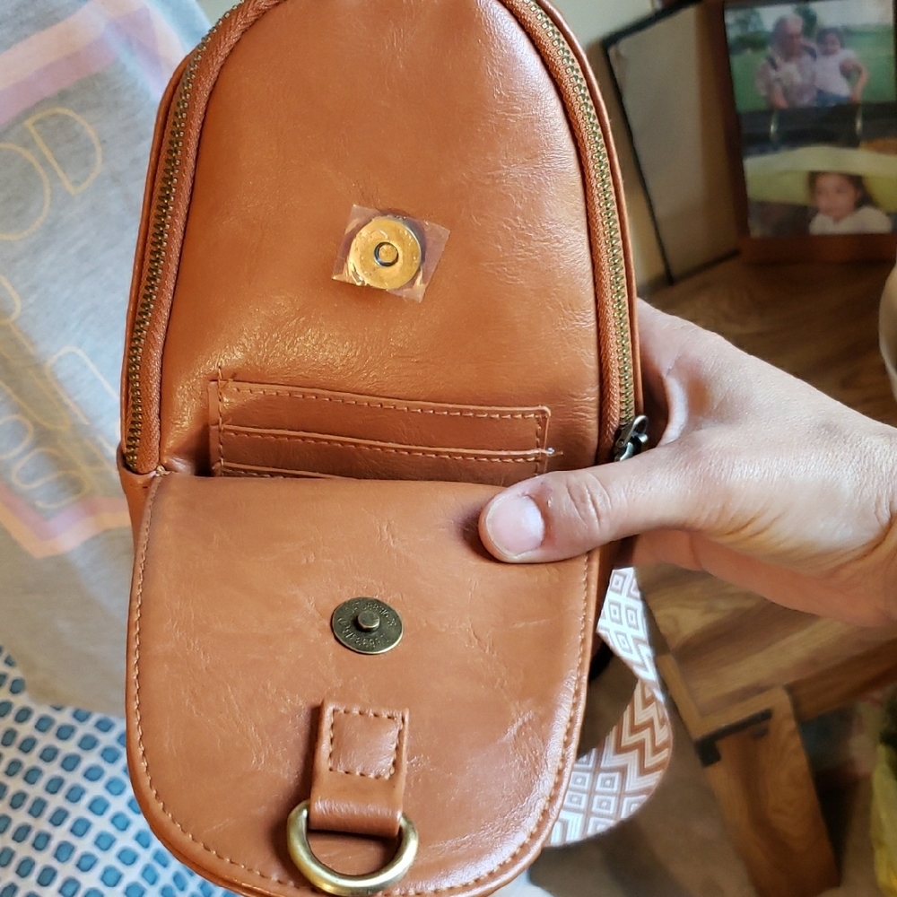 Brown Vegan Leather Crossbody Bag with Patterned Guitar Strap NWOT - Picture 9 of 11